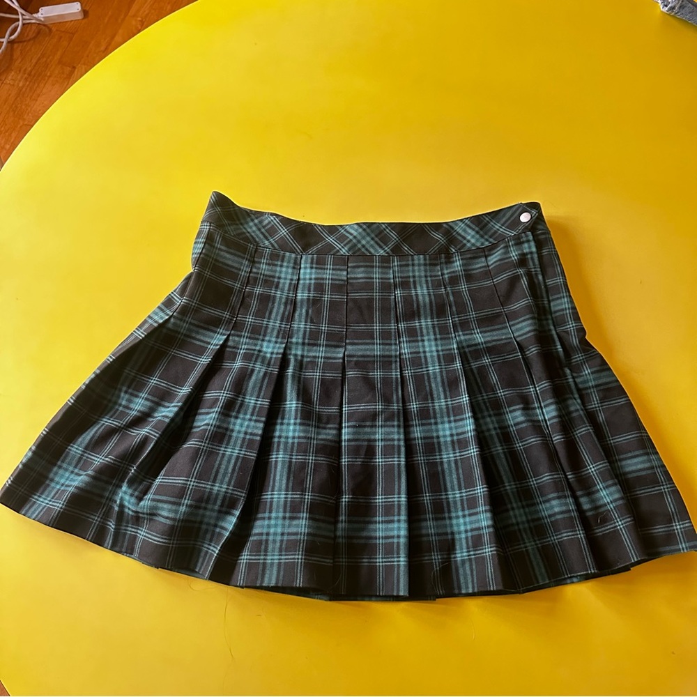 Green plaid mini skirt